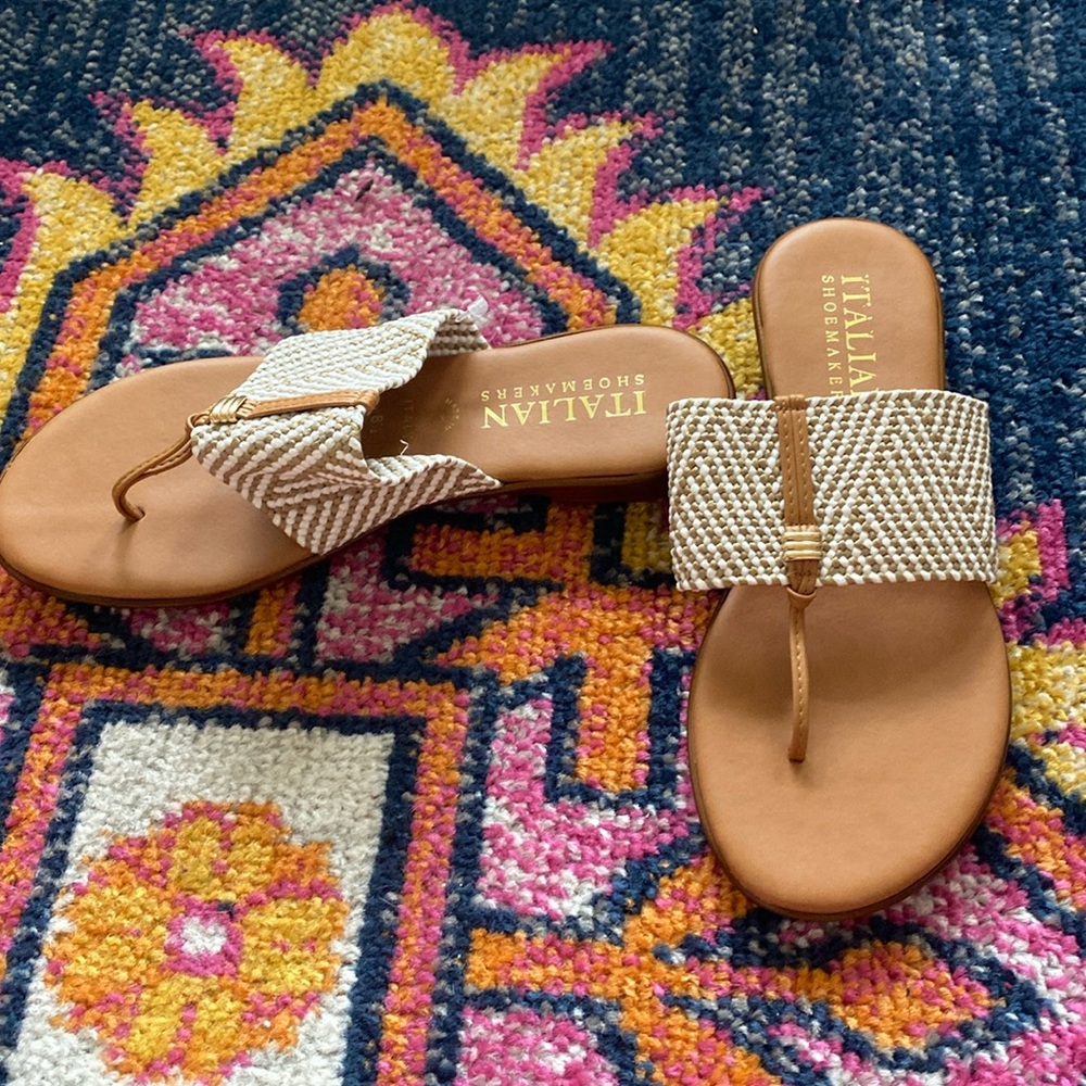 NWT sandals